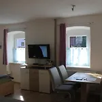 Mina - Rattendorf Apartman *